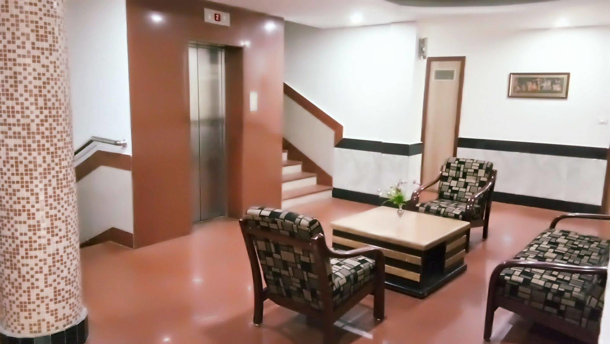 Hotel Arch Manor Deluxe Bhopal Extérieur photo